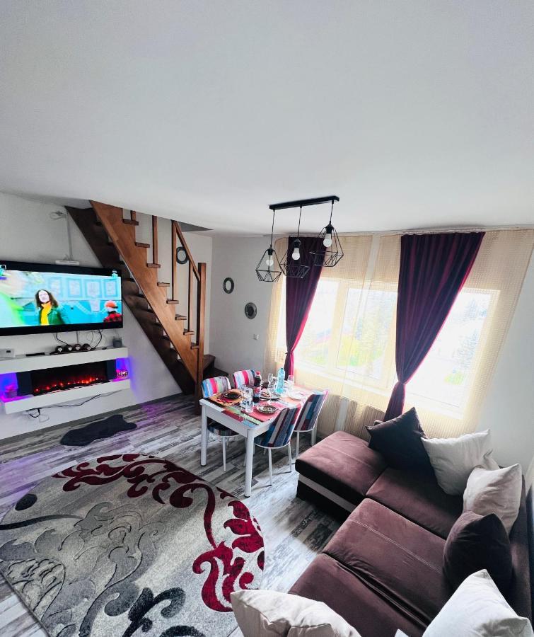 Zizi'S House Garii Apartment Brasov Ngoại thất bức ảnh