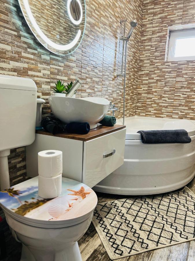 Zizi'S House Garii Apartment Brasov Ngoại thất bức ảnh